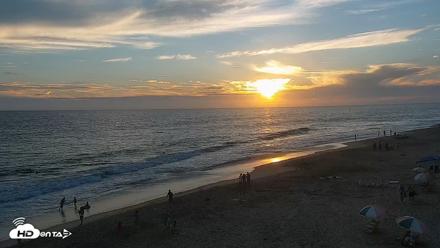 Carlsbad Beach Surf Live Webcam - Jul 4, 2026, 7:51pm PDT