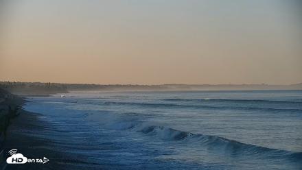 Carlsbad Beach Surf Live Webcam - Oct 18, 2026, 7:23am PDT