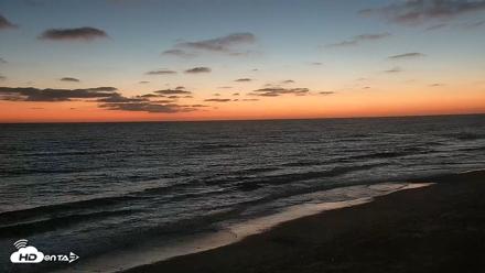 Carlsbad Beach Surf Live Webcam - Sep 1, 2026, 7:54pm PDT