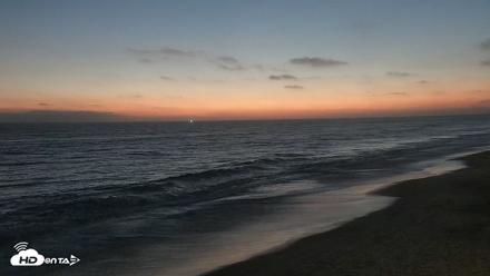 Carlsbad Beach Surf Live Webcam - Aug 8, 2026, 8:20pm PDT