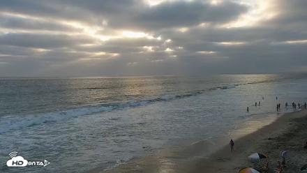 Carlsbad Beach Surf Live Webcam - Jun 1, 2026, 7:13pm PDT
