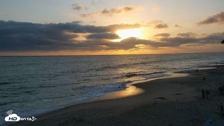 Carlsbad Beach Surf Live Webcam - Jun 30, 2026, 7:41pm PDT