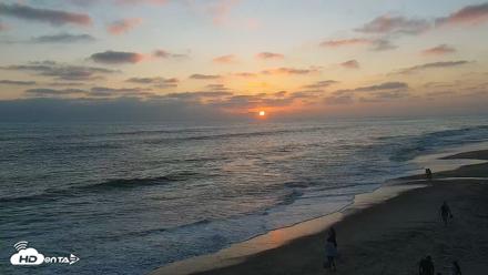 Carlsbad Beach Surf Live Webcam - Jul 28, 2026, 7:47pm PDT