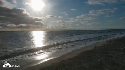 Carlsbad Beach Surf Live Webcam - Aug 14, 2026, 6:40pm PDT