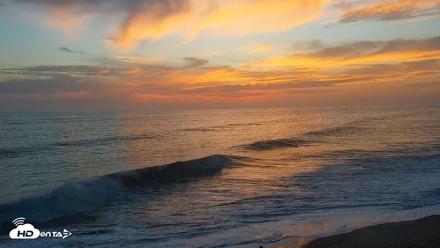 Carlsbad Beach Surf Live Webcam - Aug 26, 2026, 7:28pm PDT