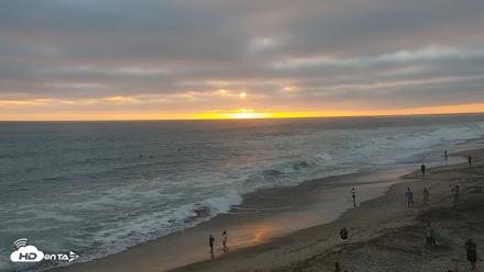 Carlsbad Beach Surf Live Webcam - Jul 29, 2026, 7:35pm PDT