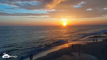 Carlsbad Beach Surf Live Webcam - Jul 12, 2026, 7:56pm PDT