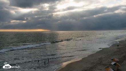 Carlsbad Beach Surf Live Webcam - May 23, 2026, 6:32pm PDT