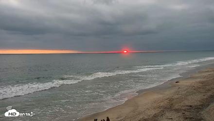 Carlsbad Beach Surf Live Webcam - May 23, 2026, 7:48pm PDT