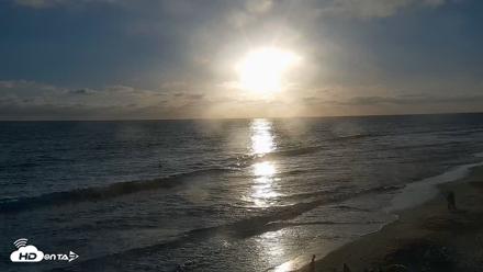 Carlsbad Beach Surf Live Webcam - May 30, 2026, 7:21pm PDT