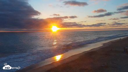 Carlsbad Beach Surf Live Webcam - Aug 14, 2026, 7:28pm PDT
