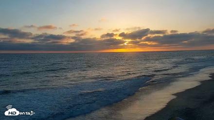 Carlsbad Beach Surf Live Webcam - May 30, 2026, 7:40pm PDT