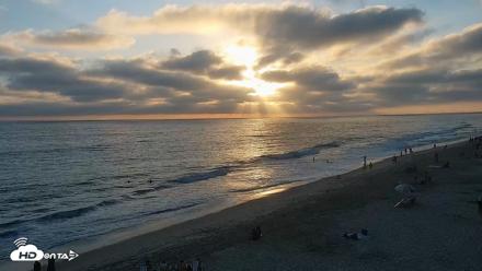 Carlsbad Beach Surf Live Webcam - Jul 19, 2026, 7:33pm PDT