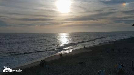 Carlsbad Beach Surf Live Webcam - Jul 3, 2026, 7:03pm PDT