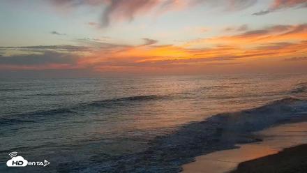 Carlsbad Beach Surf Live Webcam - Aug 26, 2026, 7:32pm PDT