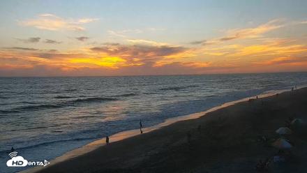 Carlsbad Beach Surf Live Webcam - Aug 17, 2026, 7:36pm PDT