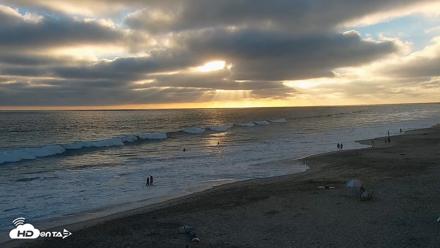 Carlsbad Beach Surf Live Webcam - Jul 5, 2026, 7:26pm PDT