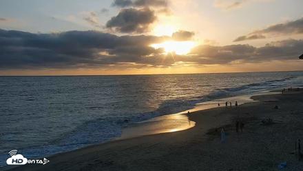 Carlsbad Beach Surf Live Webcam - Jun 30, 2026, 7:40pm PDT