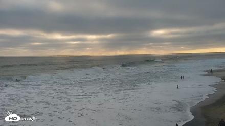 Carlsbad Beach Surf Live Webcam - Jun 10, 2026, 7:15pm PDT