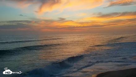Carlsbad Beach Surf Live Webcam - Aug 26, 2026, 7:29pm PDT