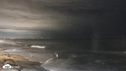 Carlsbad Beach Surf Live Webcam - Sep 6, 2026, 9:52pm PDT