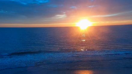 Carlsbad Beach Surf Live Webcam - Jan 27, 2026, 5:13pm PST