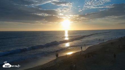 Carlsbad Beach Surf Live Webcam - Jul 20, 2026, 7:35pm PDT