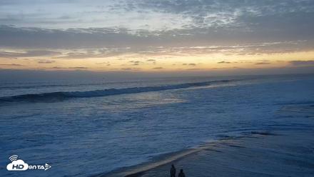 Carlsbad Beach Surf Live Webcam - Jul 25, 2026, 8:18pm PDT