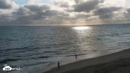 Carlsbad Beach Surf Live Webcam - Aug 12, 2026, 6:23pm PDT