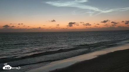 Carlsbad Beach Surf Live Webcam - Sep 16, 2026, 7:28pm PDT