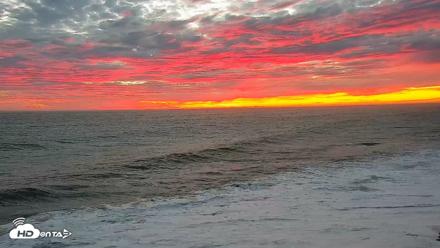 Carlsbad Beach Surf Live Webcam - Sep 7, 2026, 7:17pm PDT
