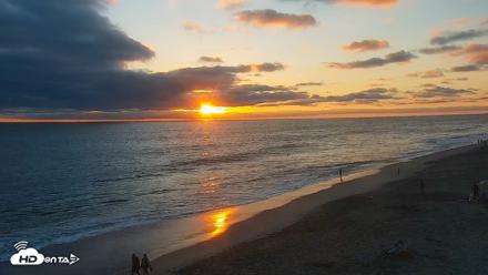 Carlsbad Beach Surf Live Webcam - Aug 14, 2026, 7:27pm PDT
