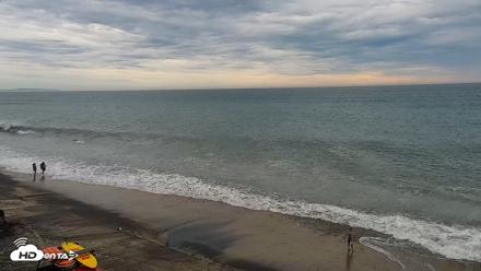 Carlsbad Beach Surf Live Webcam - Sep 6, 2026, 4:34pm PDT