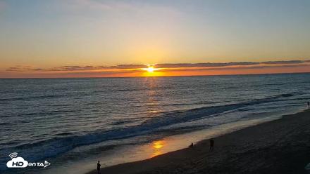 Carlsbad Beach Surf Live Webcam - Sep 2, 2026, 7:05pm PDT