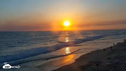 Carlsbad Beach Surf Live Webcam - May 19, 2026, 7:28pm PDT