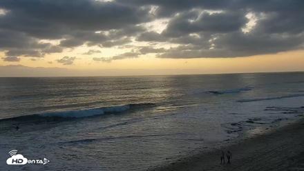 Carlsbad Beach Surf Live Webcam - Sep 15, 2026, 7:16pm PDT