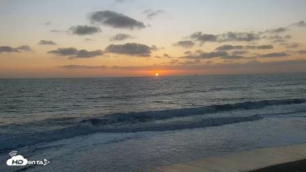 Carlsbad Beach Surf Live Webcam - Sep 28, 2026, 6:36pm PDT