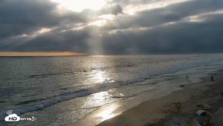 Carlsbad Beach Surf Live Webcam - May 23, 2026, 6:41pm PDT