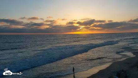 Carlsbad Beach Surf Live Webcam - May 30, 2026, 7:39pm PDT