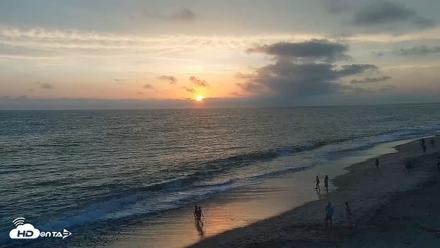Carlsbad Beach Surf Live Webcam - Aug 10, 2026, 7:35pm PDT