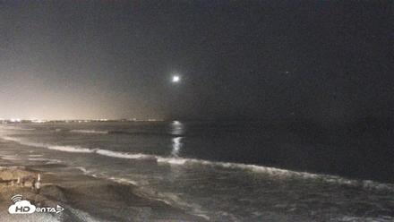 Carlsbad Beach Surf Live Webcam - Oct 16, 2026, 7:36pm PDT