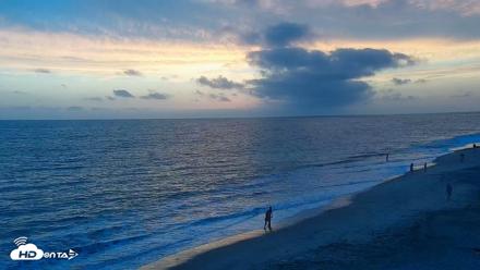 Carlsbad Beach Surf Live Webcam - Aug 10, 2026, 7:47pm PDT