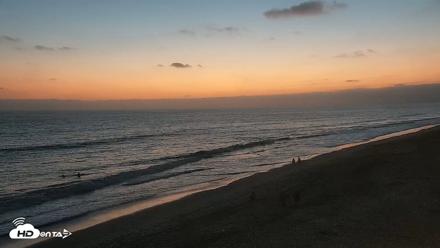 Carlsbad Beach Surf Live Webcam - Aug 4, 2026, 8:20pm PDT