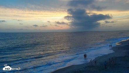 Carlsbad Beach Surf Live Webcam - Aug 10, 2026, 7:42pm PDT