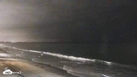 Carlsbad Beach Surf Live Webcam - Sep 15, 2026, 9:16pm PDT