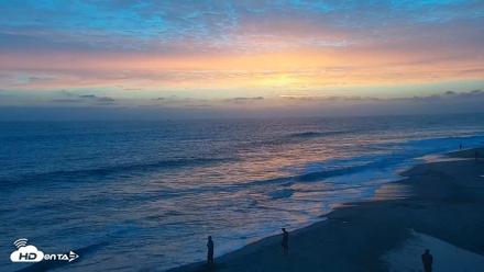 Carlsbad Beach Surf Live Webcam - Jul 25, 2026, 8:03pm PDT