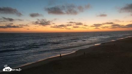 Carlsbad Beach Surf Live Webcam - Jul 6, 2026, 8:39pm PDT