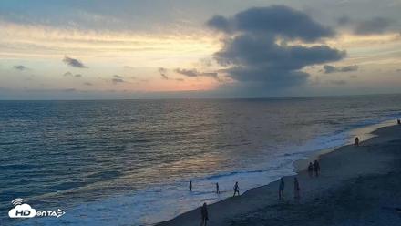 Carlsbad Beach Surf Live Webcam - Aug 10, 2026, 7:40pm PDT