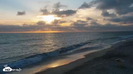 Carlsbad Beach Surf Live Webcam - Aug 12, 2026, 7:12pm PDT