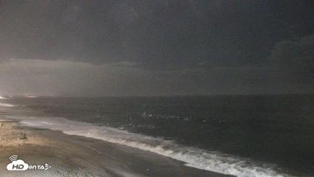 Carlsbad Beach Surf Live Webcam - Aug 23, 2026, 9:10pm PDT